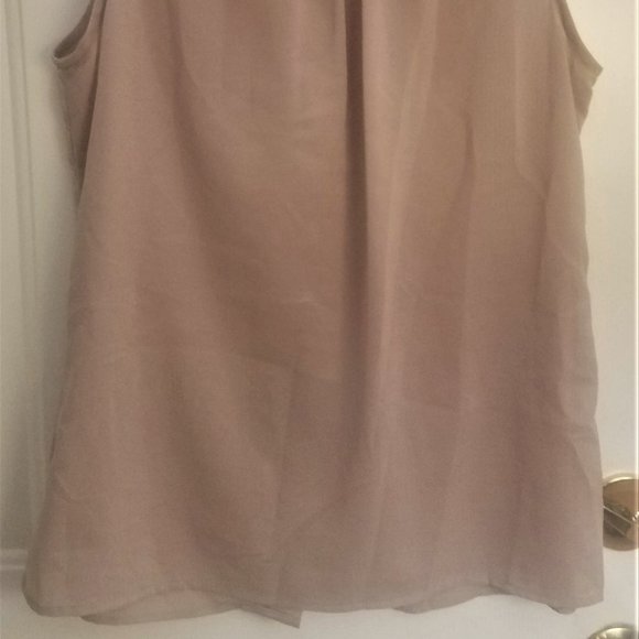 Sugarlips Dusty Lilac Sleevess Blouse - Picture 4 of 4